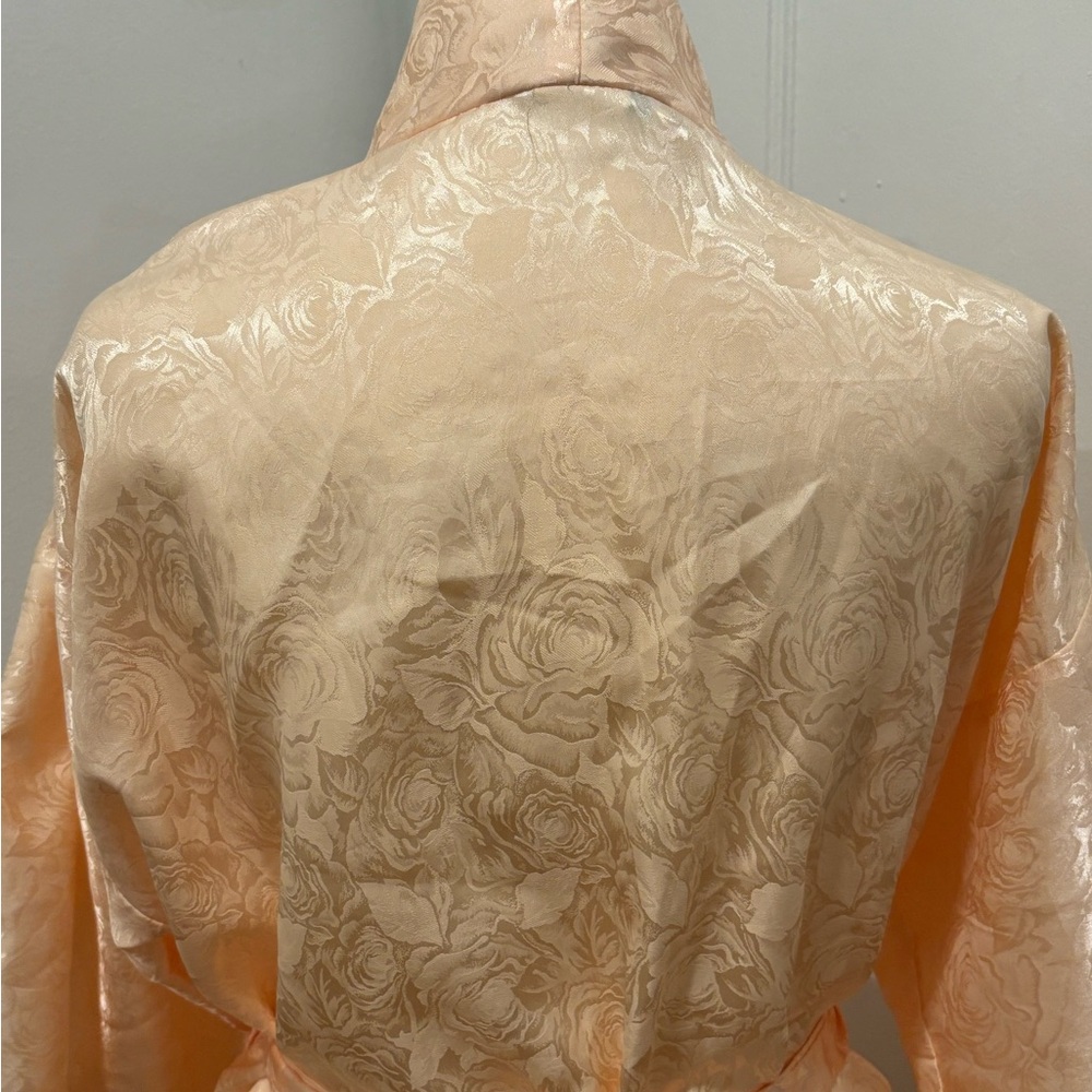 VTG Peach Satin Robe - Picture 6 of 8